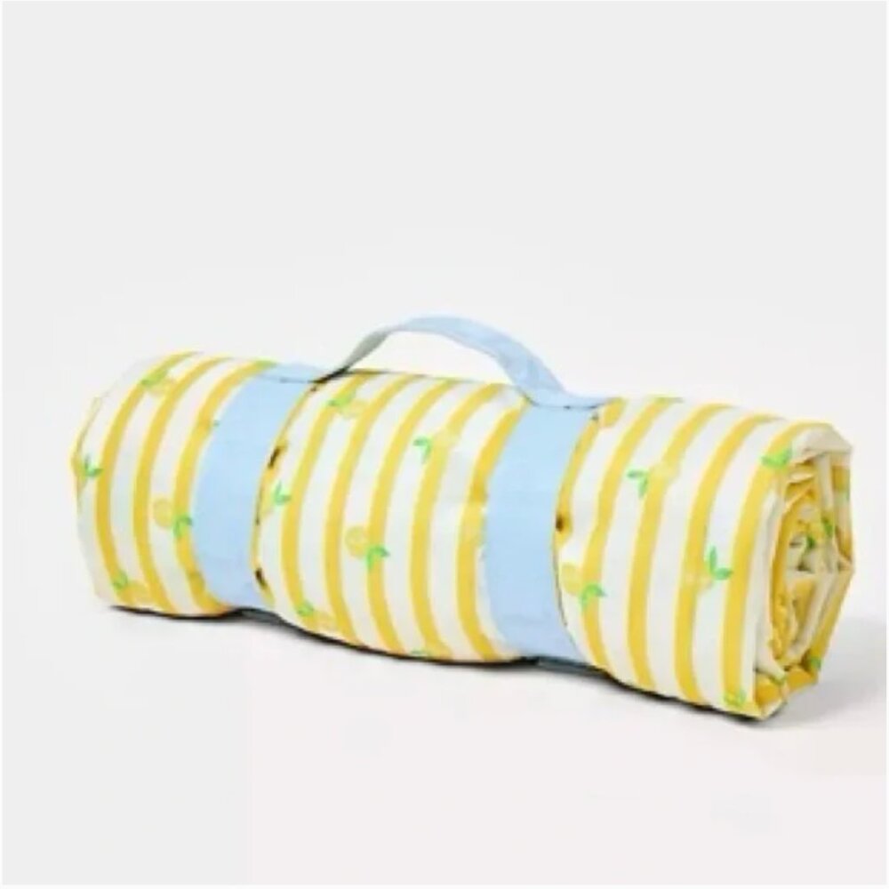 Lilly Pulitzer Make Lemonade Picnic Blanket Beach Mat Bluette NWT